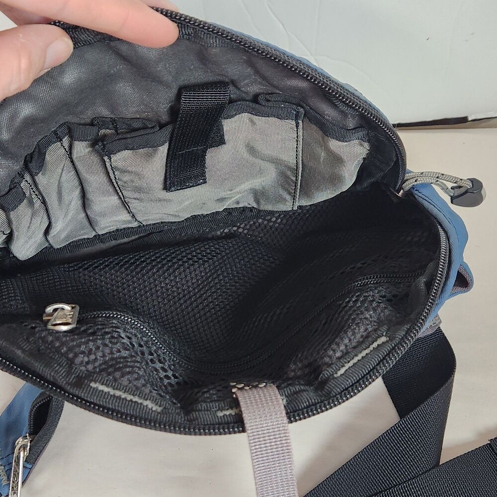 REI Co-op Fanny Waist Hip Pack Belt Bag Hiking Full Lode blue black travel vacat - Picture 6 of 7